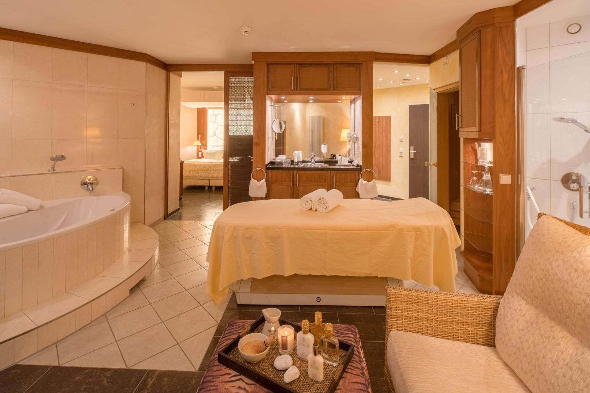 Best Western Premier Castanea Resort Hotel Adendorf Esterno foto